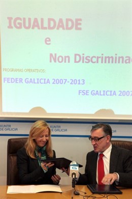 O director xeral de Planificación e Fondos, Javier Rodríguez Seijo, e a secretar