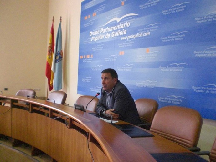 O GRUPO POPULAR VE "SOSPEITOSO" QUE O Psdeg PRESENTE UNHA PROPOSTA DE ESTATUTO X