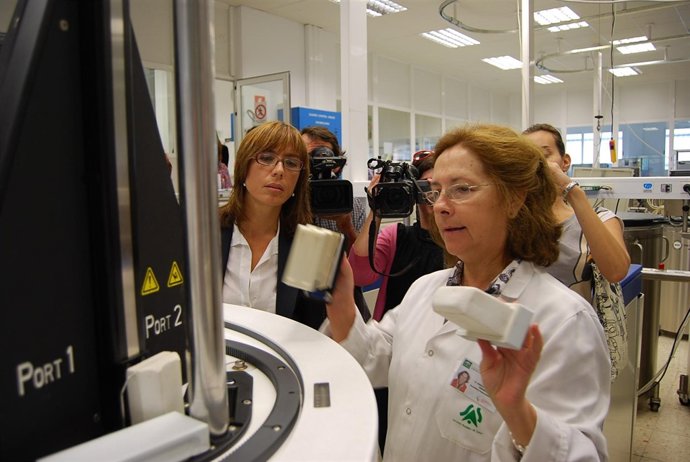 María Gámez visita las instalaciones del Centro Público Andaluz del SCU