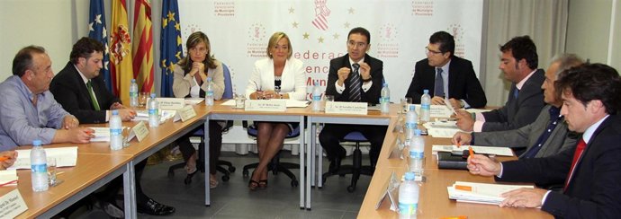 Juste y Castellano se reúnen con la Comisión de Turismo de la FVMP.