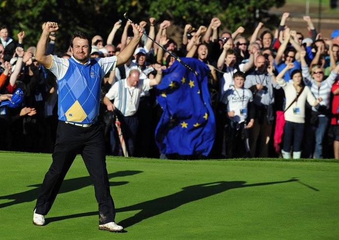 McDowell celebra la victoria de Europa en la Ryder