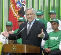 La popularidad de Piñera cae hasta el 53% 