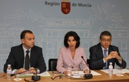 Imagen de la rueda de prensa que dio hoy la consejera de Economía y Hacienda, In