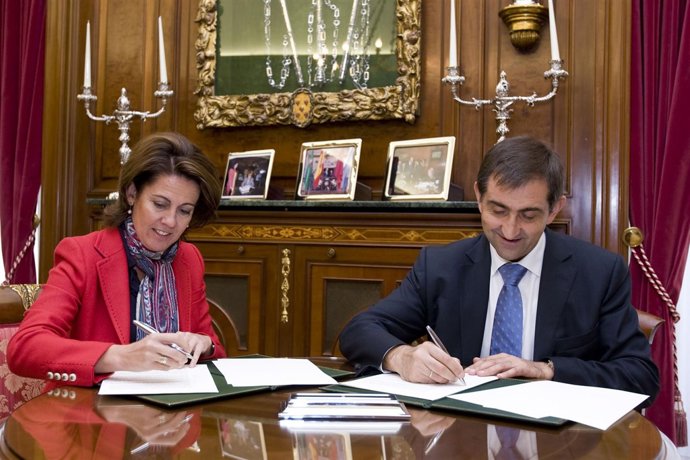 Nota De Prensa: Ayuntamiento De Pamplona Y Fundación Volkswagen Navarra Firman U