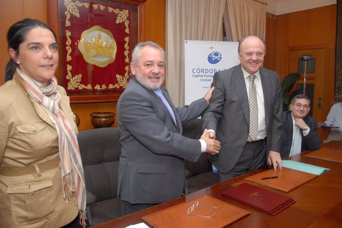 Firma del convenio con El Corte Inglés para los Patios de Córdoba