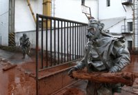 Aumenta a cuatro muertos y seis desaparecidos el balance del vertido tóxico en Hungría