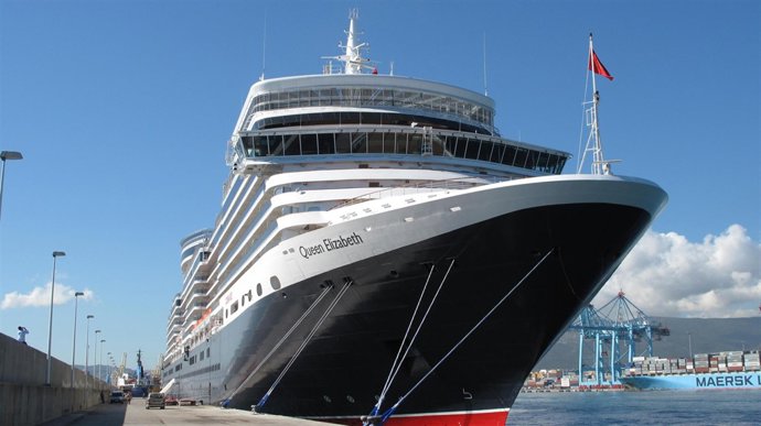 El Queen Elisabeth, en Algeciras (Cádiz)