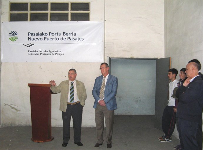 El presidente de la APP junto a los representantes de los clubes.