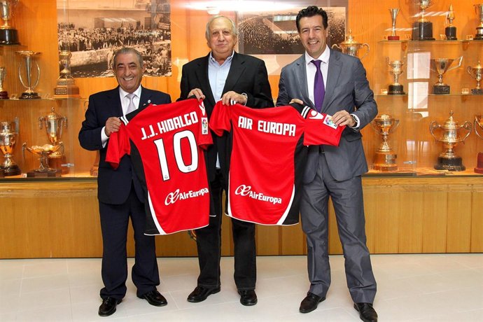 Juan José Hildalgo, presidente de Globalia; Jaime Cladera, presidente del RCD Ma