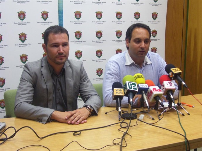 El concejal de Gobernación de Petrer, Óscar Payá, y el de Seguridad Ciudadana de