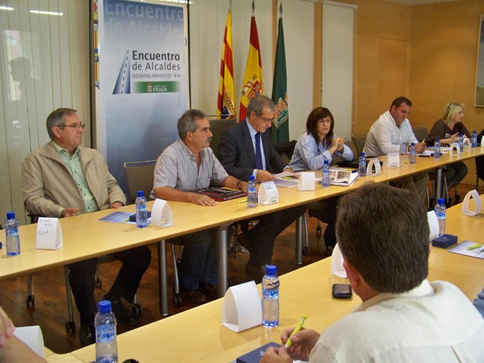 Encuentro alcaldes desdoblamiento N-II