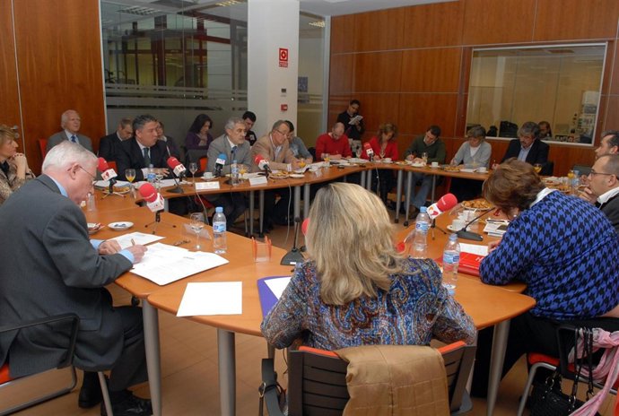 SOCIEDAD   Nota.Fuerzaspolíticasyagentessocialesdebatensobreelpresenteyfuturodel