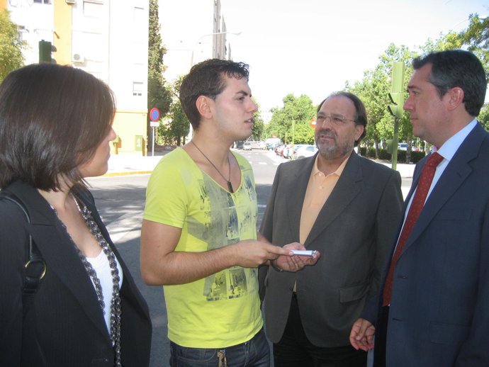 Nota Espadas Vecinos Distrito Sur