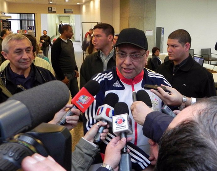 El presidente de Paraguay, Fernando Lugo, a su salida del Hospital Sirio-Libanés