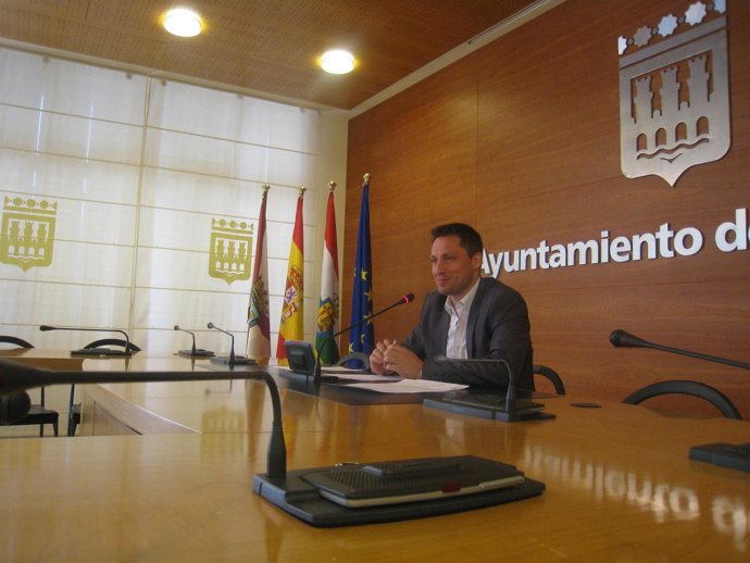 El concejal de Desarrollo Urbano, Miguel Gómez Ijalba