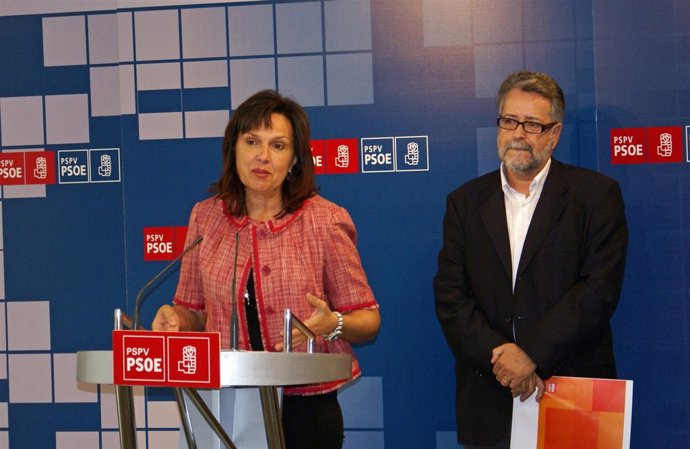Carmen Martínez y Ramon Marí en la rueda de prensa