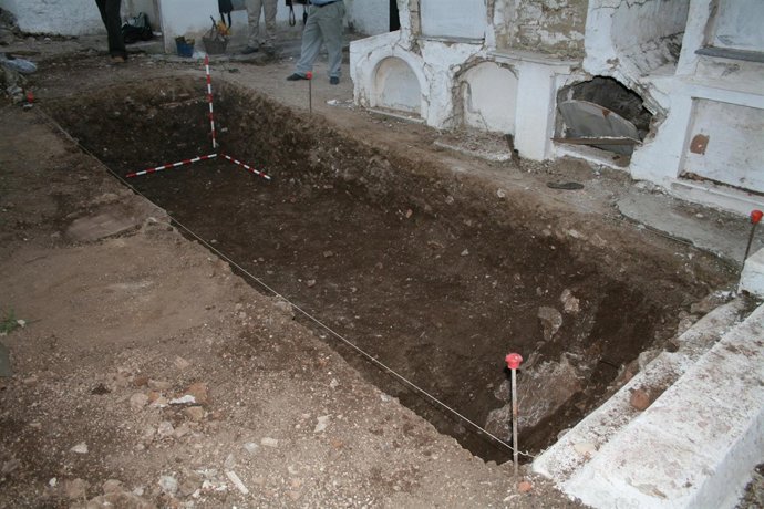 Nota De Prensa: ALFARNATEJO RECUPERA RESTOS HUMANOS DE SIETE PERSONAS EJECUTADAS