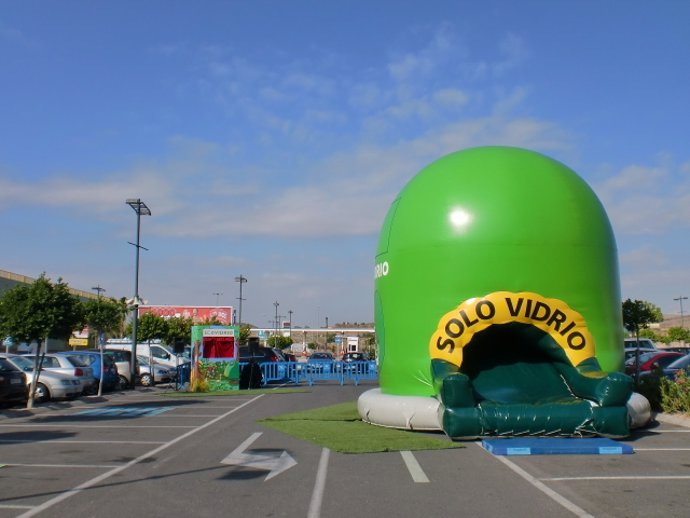 Los murcianos reciclan un 8% más de envases de vidrio que en el mismo periodo de