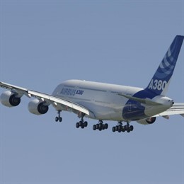 airbus-380-a380-avion-eads-super-jumbo