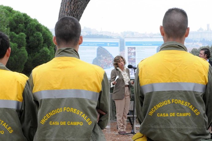 Ana Botella presenta el balance de la campaña de incendios en la Casa de Campo a
