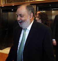 Juanes: no hay pronunciamiento expreso sobre el recorte a funcionarios