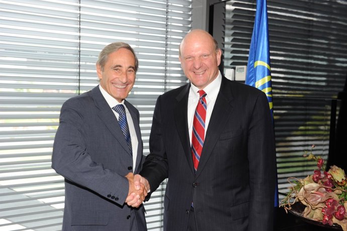 Julio Linares (Telefónica) y Steve Ballmer (Microsoft) 