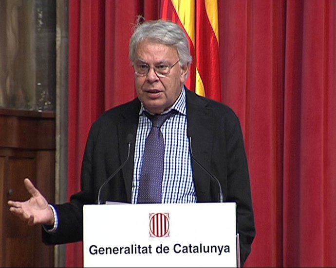 González avala ampliar la edad de jubilación