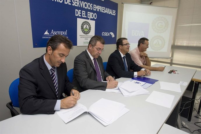 BBVA y Ecohal firman un convenio.