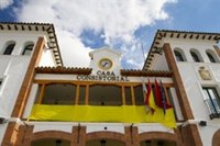 Ciclismo.- El Ayuntamiento de Pinto engalana su balcón en apoyo a Contador y pide a los vecinos que hagan lo mismo