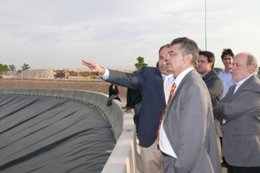 El conseller J.Llena en Maials