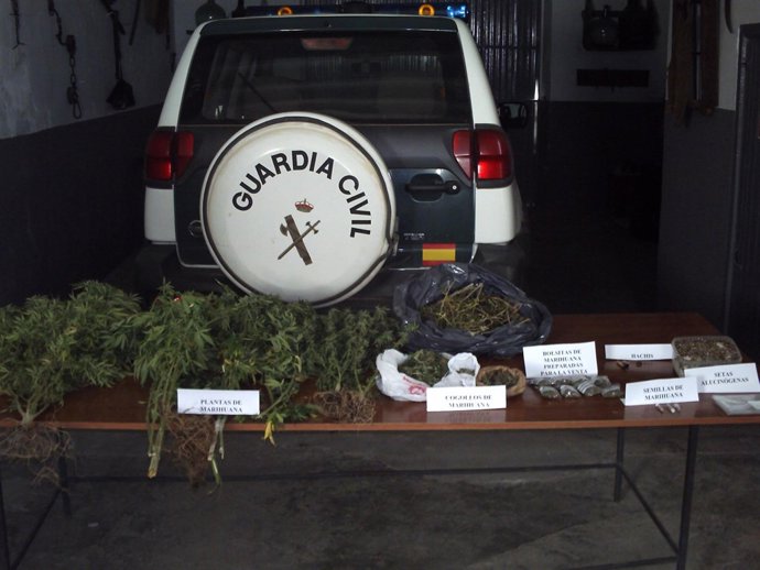 NOTAS PRENSA. GUARDIA CIVIL.