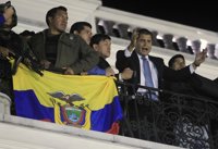 El jefe de la Policía ecuatoriana se disculpa por la sublevación