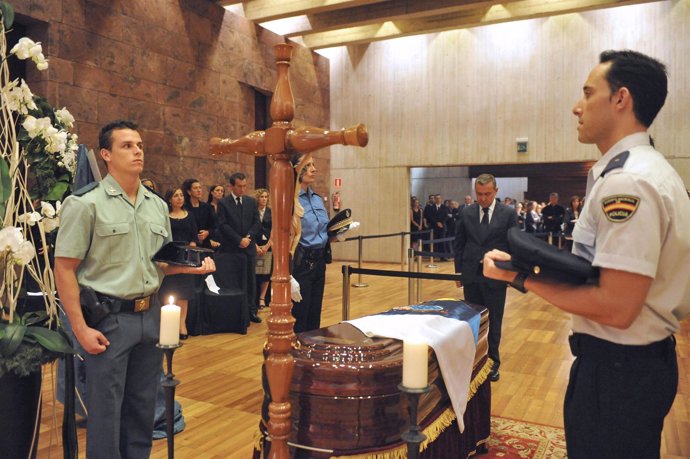 Fotos De La Capilla Ardiente Con Los Restos Mortales Del Ex Presidente Del Gobie