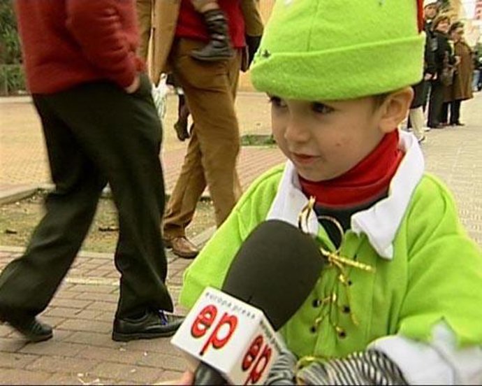 Niños sevillanos disfrutan de sus regalos de Reyes