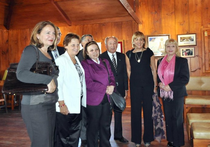 NP Y Fotos Centenario C. Ast. Uruguay