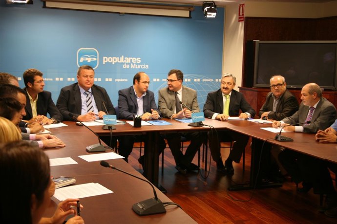 Reunión PP con miembros de La Unión