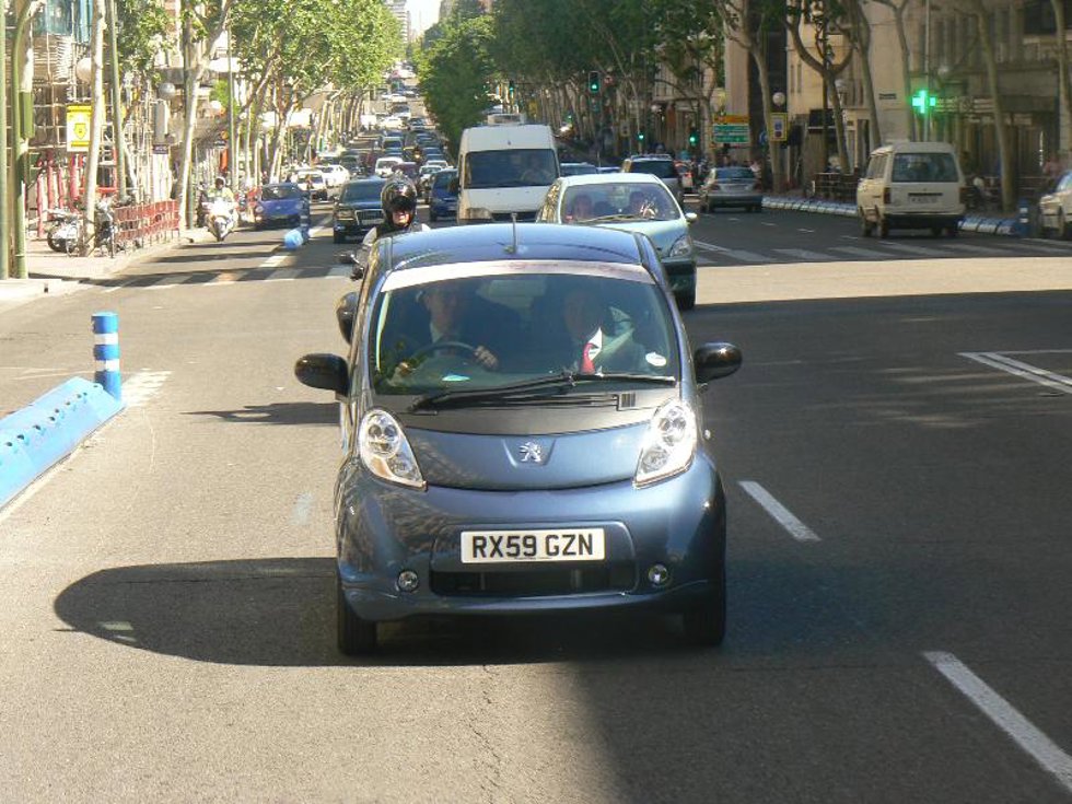 Peugeot iOn