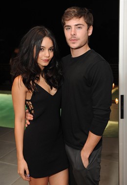 Zac Efron y Vanessa Hudgens en la celebración del número de septiembre de la rev