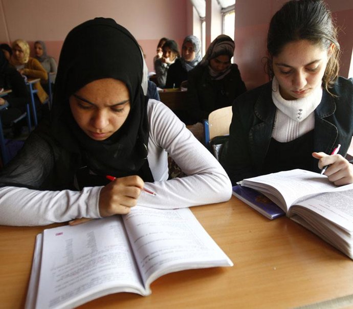 Niños inmigrantes en un colegio