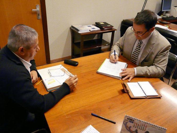El secretario de Sectores Gandeiros del SLG, reunido con el subdirector xeral de