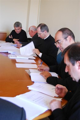 NP Benedicto XVI En Santiago Reunión Con Mons. Marini