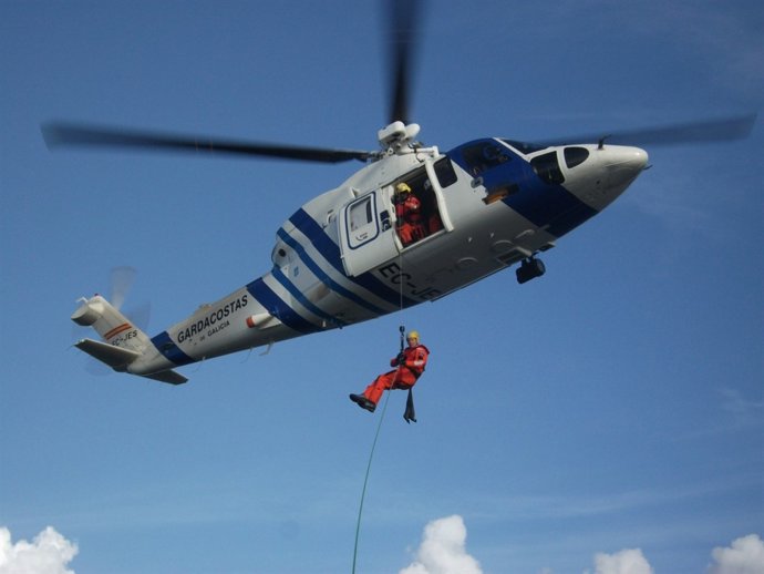 TRIPULANTES SUECOS VIAXAN A GALICIA PARA COÑECER O FUNCIONAMENTO DO SERVIZO AÉRE