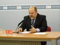 Prieto (PSE) admite la existencia de otras personas que "se están planteando" renunciar a la escolta por "cansancio"