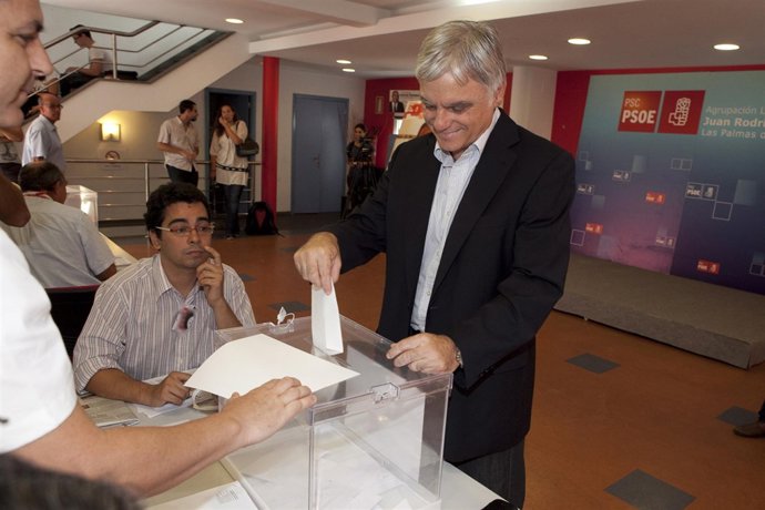 Las Palmas de Gran Canaria 03.10.10. El Secretario General de los Socialistas Ca