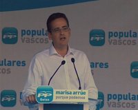 Basagoiti dice comprender a quienes renuncian a la escolta aunque lo desaconseja para "no dar facilidades a ETA"