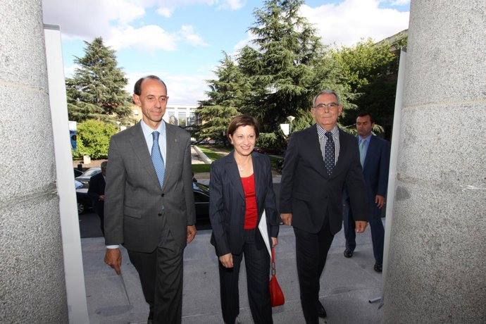 La ministra Elena Espinosa a su llegada al Congreso Europeo de Agricultura de Co