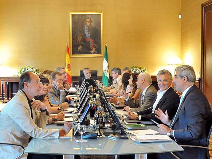 Primera reunión del Consejo de Gobierno de la Junta en el rehabilitado Palacio d