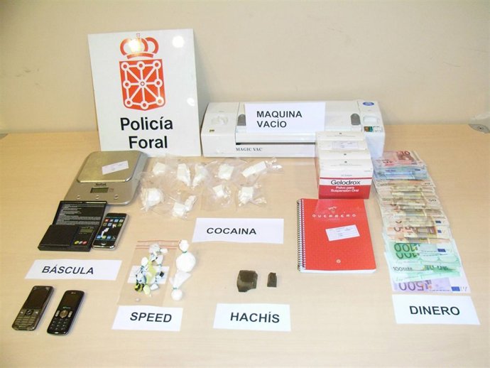 Material incautado a los detenidos.