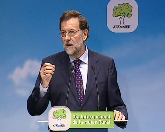 Rajoy pide un cambio de Gobierno