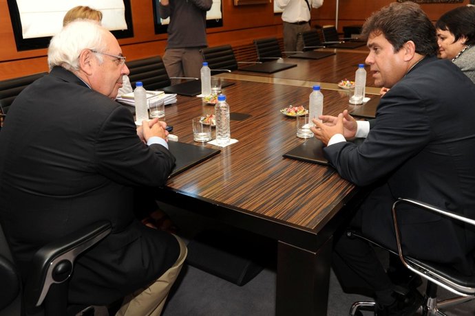 Encuentro en la sede del Principado